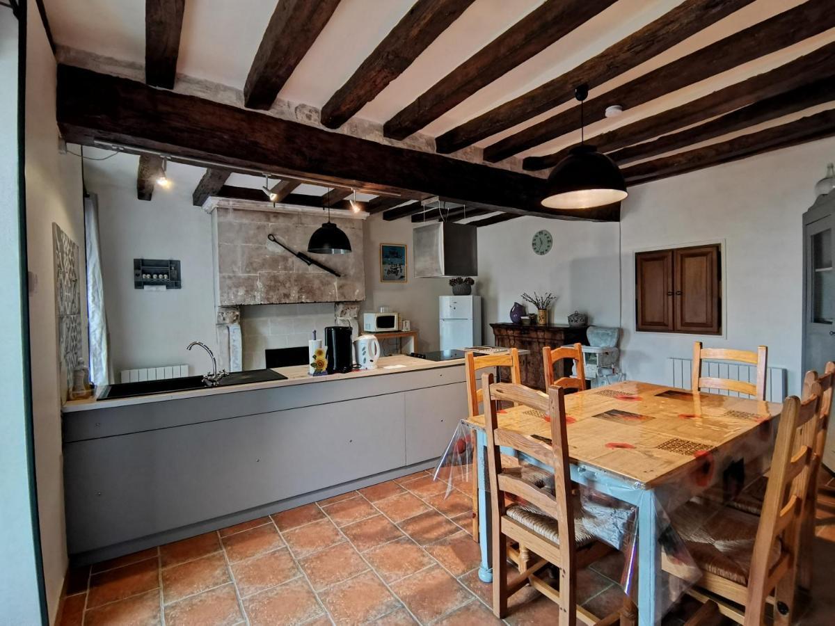 Vila Aux Acacias Braye-sous-Faye Exteriér fotografie